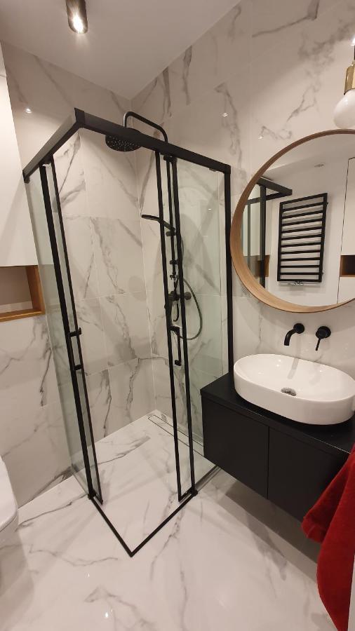 Zajezdnia Wrzeszcz Apartamenty กดัญสก์ ภายนอก รูปภาพ